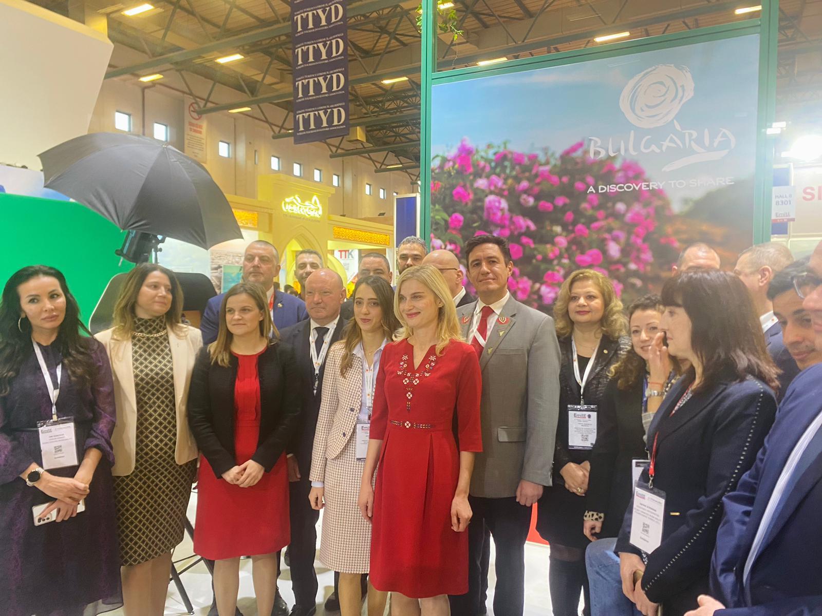 Turizm Bakanı Zaritsa Dinkova, Büyükelçi Anguel Tcholakov ve İstanbul Başkonsolosu Vasil Valchev, EMITT Fuarında Bulgaristan standını açtı.